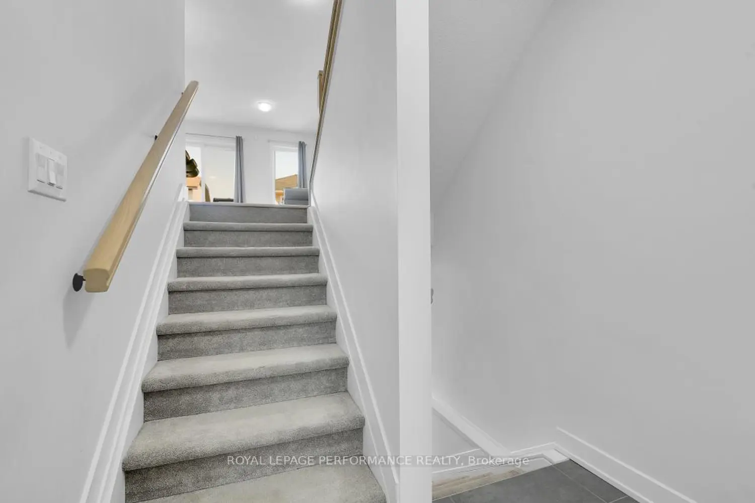 Additional image 4 of 30 Whitcomb Crescent