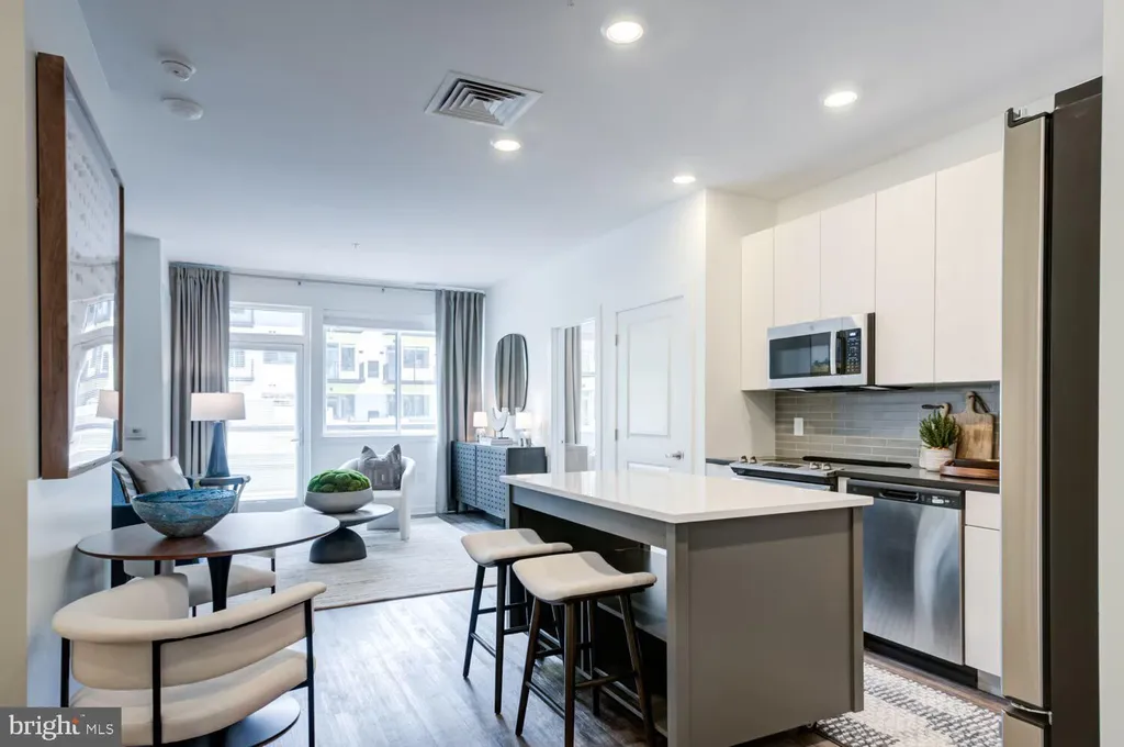 Additional image 38 of 503-29 N Columbus Boulevard Unit TOWNHOUSE + DEN Unit TOWNHOUSE, Philadelphia, PA 19123
