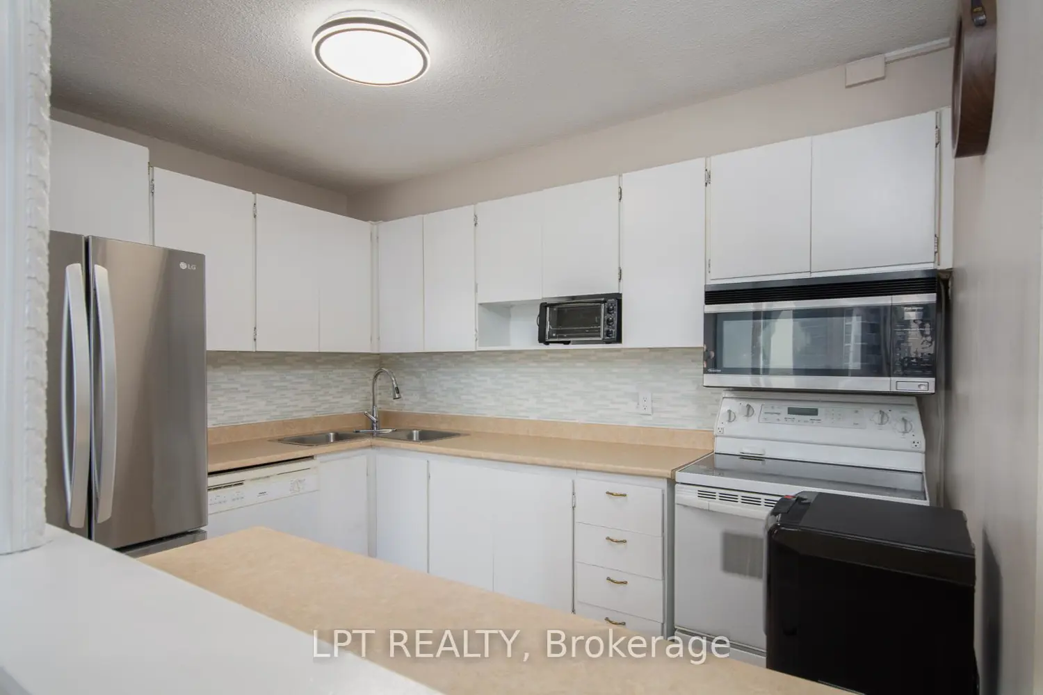 Additional image 16 of 1380 Prince Of Wales Drive 802