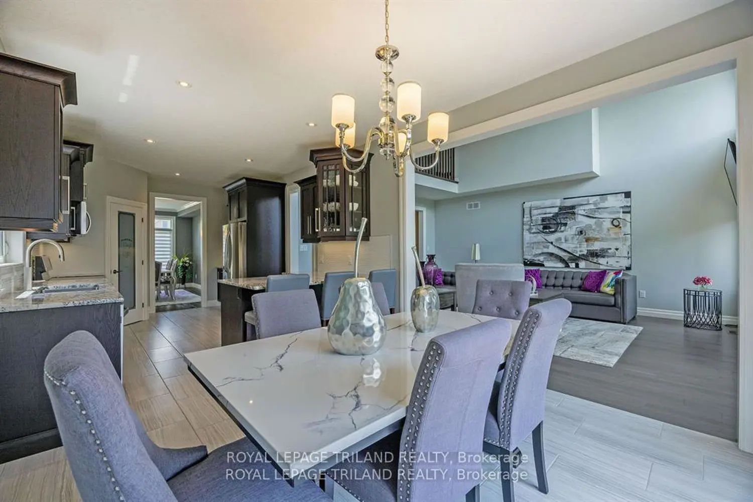 2349 Dauncey Crescent photo 5