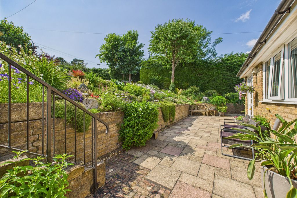 Additional image 22 of 6 bed detached house for saleAstley Road, Hemel Hempstead HP1