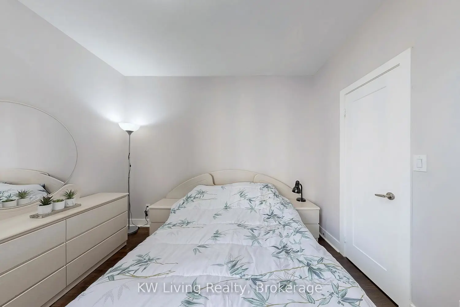 Additional image 10 of 28 Prince Regent Street 203