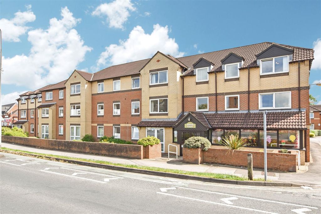 Additional image 5 of 2 bed flat for saleAlbion Court, Anlaby Common, Hull HU4