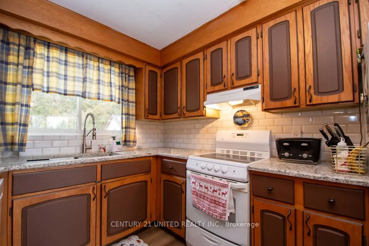 216 George Drive photo 4