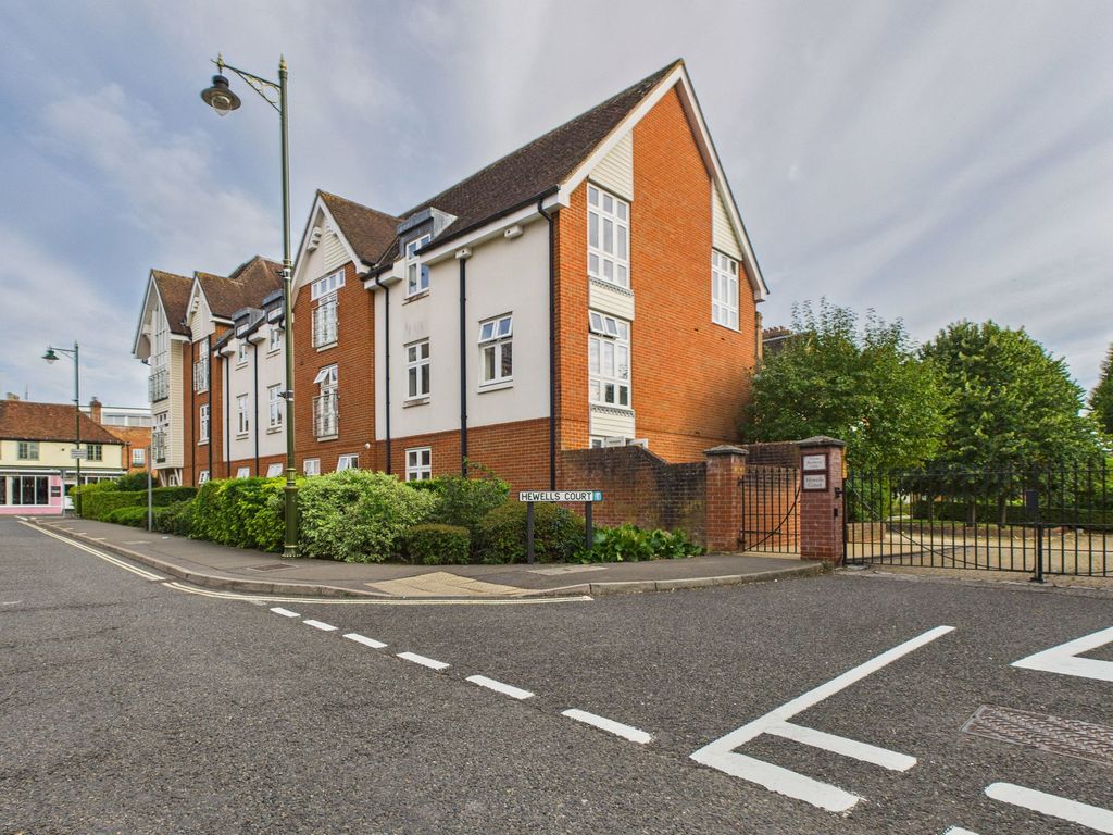 2 bed flat for saleBlackhorse Way, Horsham RH12