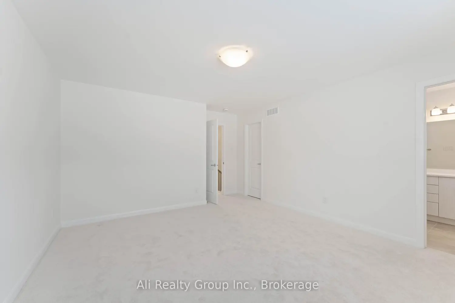 Additional image 7 of 661 Hamsa Street