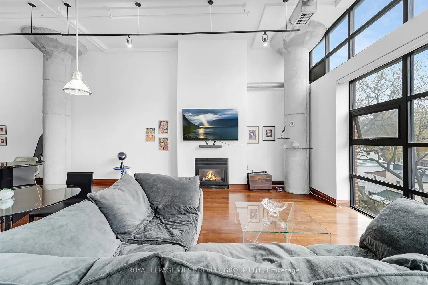 90 Sumach Street #416 photo 2