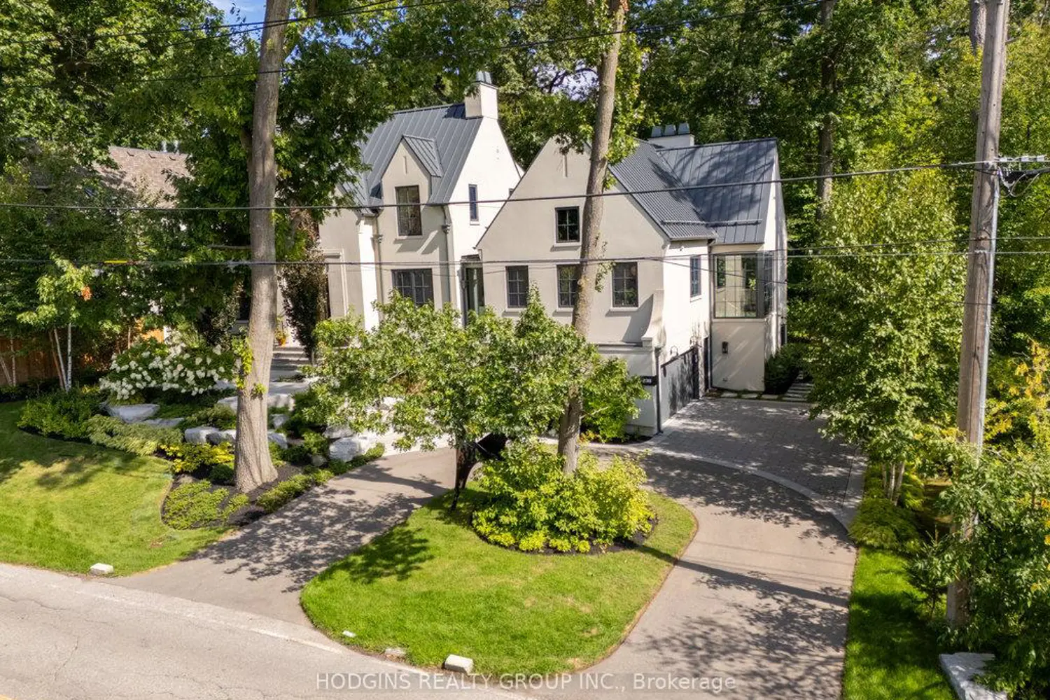 238 Mineola Road photo 2