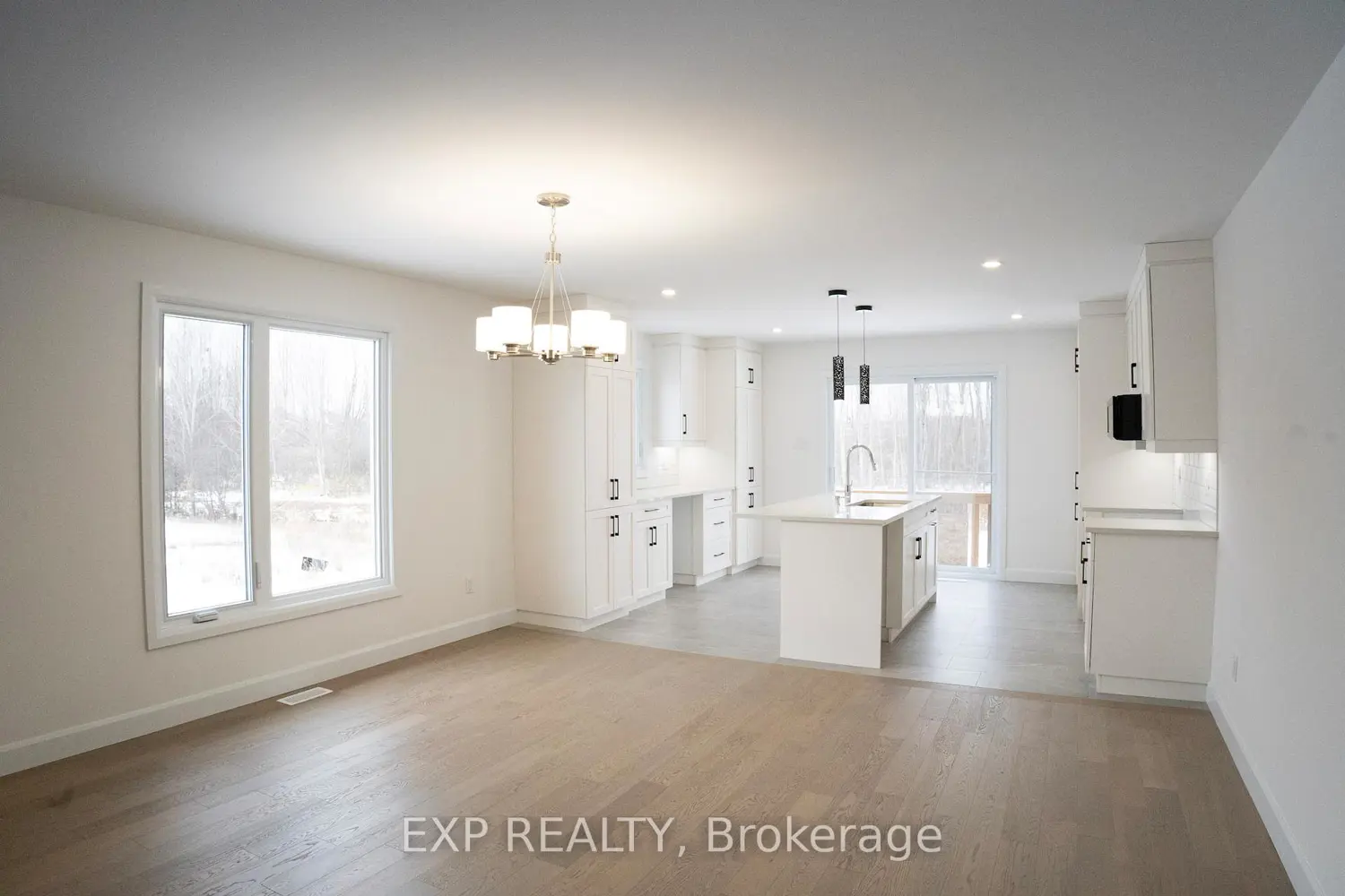 144 Giroux Street photo 4
