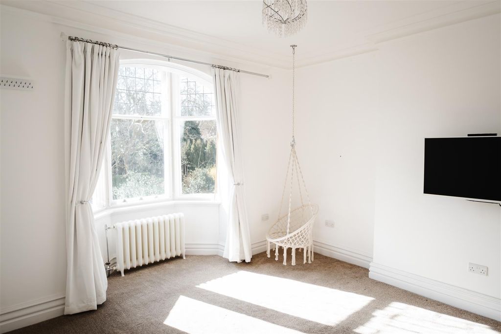 Additional image 32 of 6 bed semi-detached house for saleFerriby Road, Hessle HU13