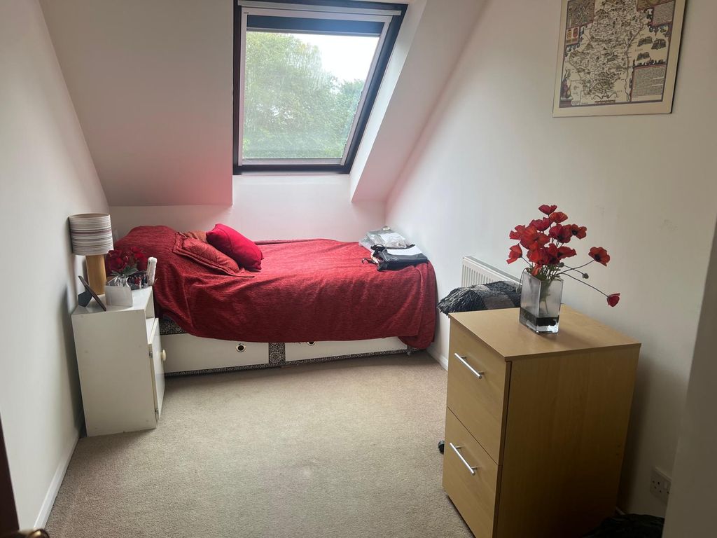 Additional image 10 of 3 bed flat for saleYewlands, Hoddesdon EN11