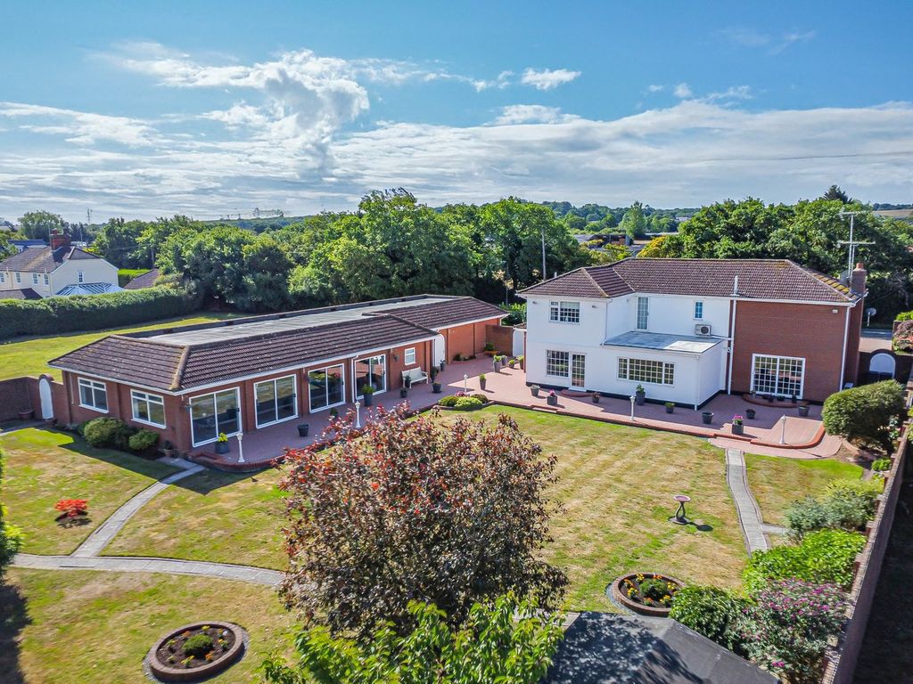 4 bed detached house for saleLower Road, Hockley, Hockley SS5