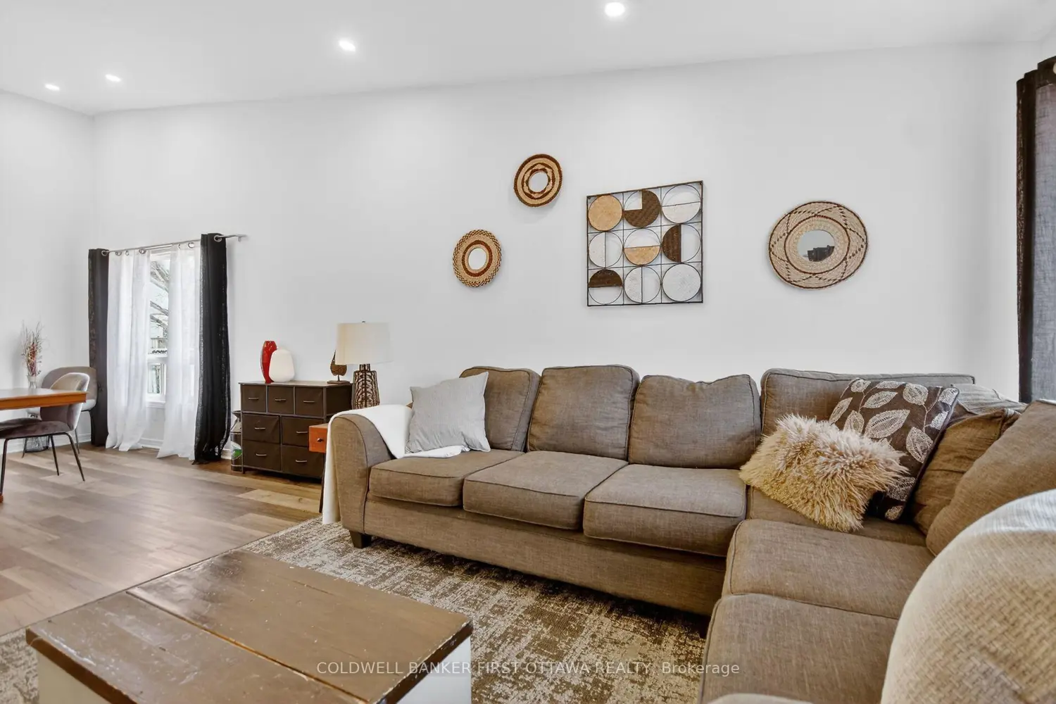 4 Mcdiarmid Lane photo 4