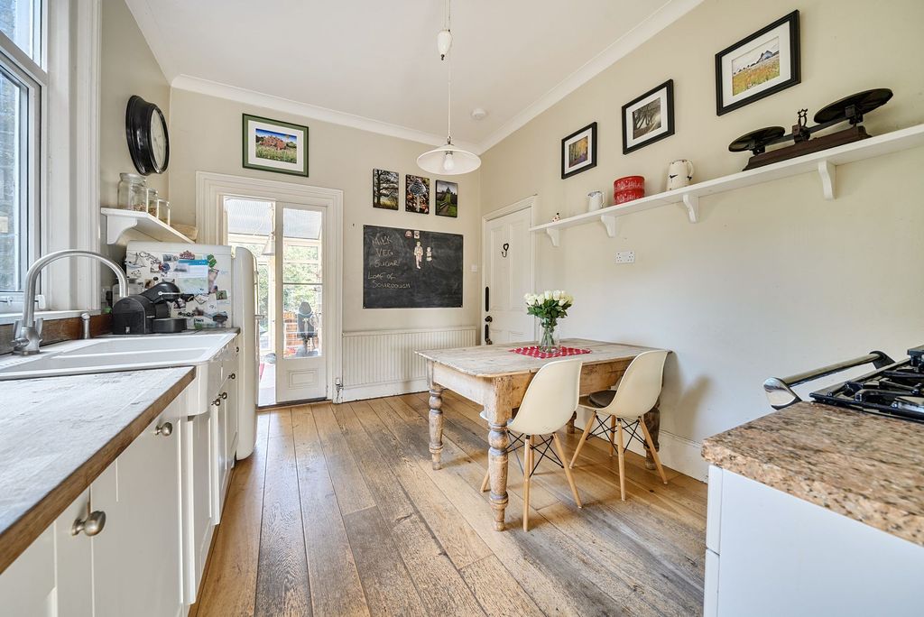 Additional image 10 of 4 bed detached house for saleKnox Road, Havant PO9