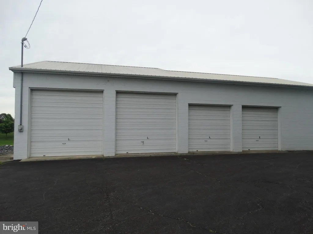 Additional image 3 of 130 N N Antrim Way Unit 5, Greencastle, PA 17225