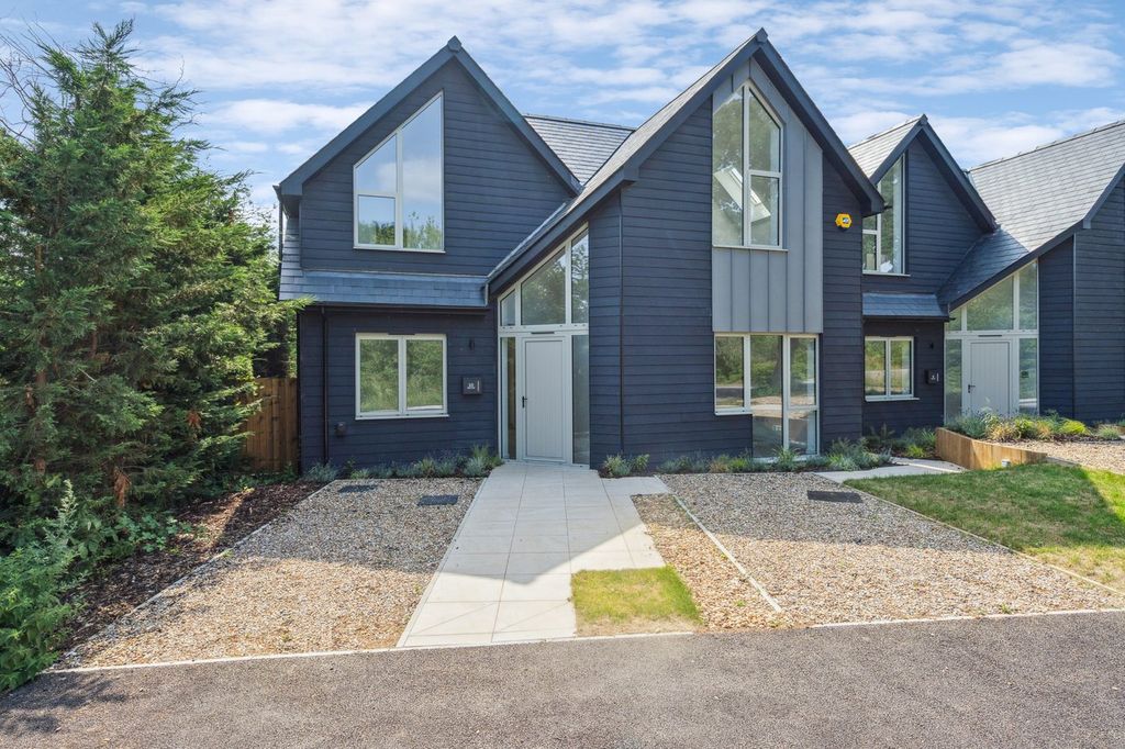 4 bed detached house for saleKingsoak, Hitchin SG4