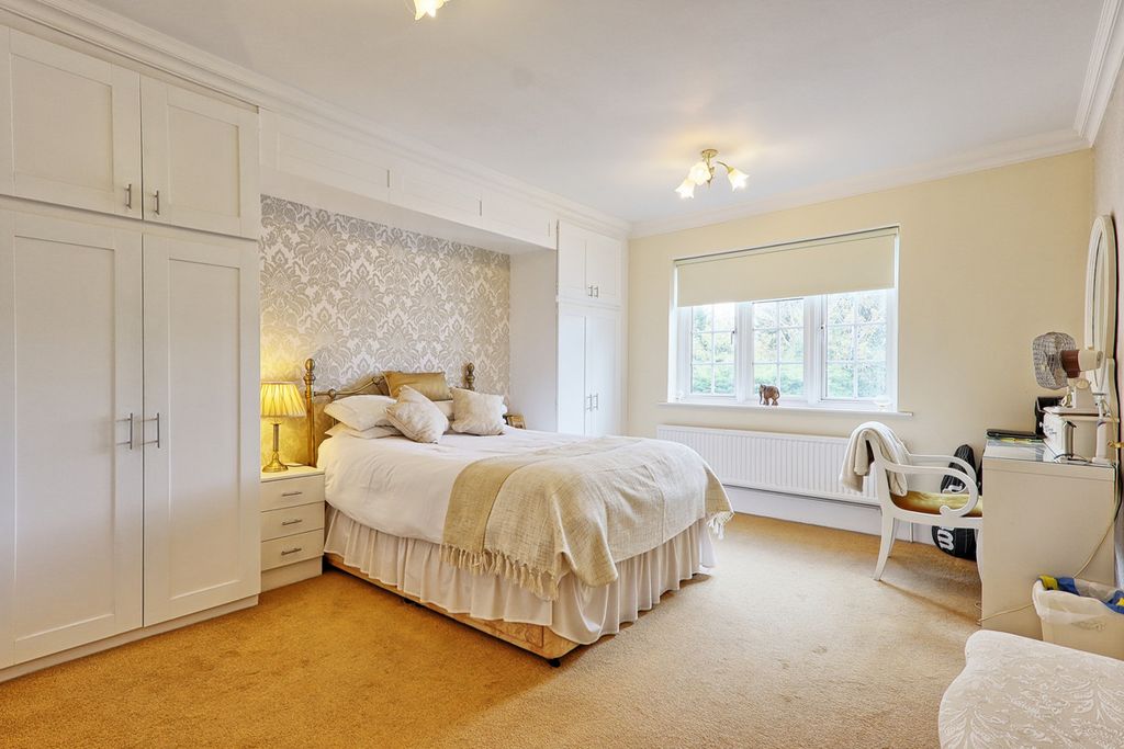 Additional image 18 of 6 bed detached house for saleErnest Road, Emerson Park RM11