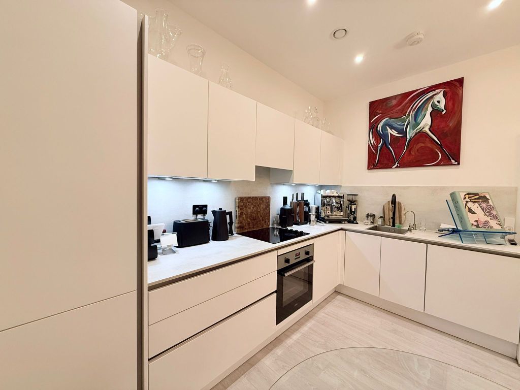 Additional image 8 of 2 bed flat for saleFarine Avenue, Hayes UB3