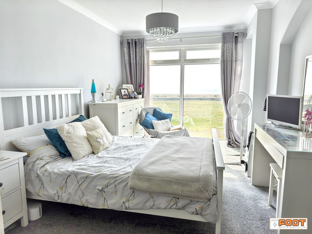 Additional image 4 of 2 bed flat for saleSouthwood Road, Hayling Island PO11