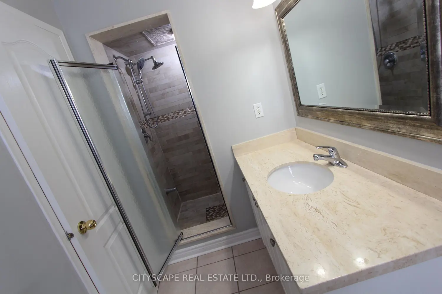 3162 Pearwood Place photo 5