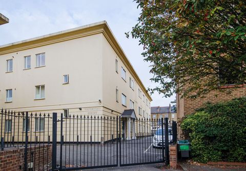 Leeland Terrace, West Ealing, London W13