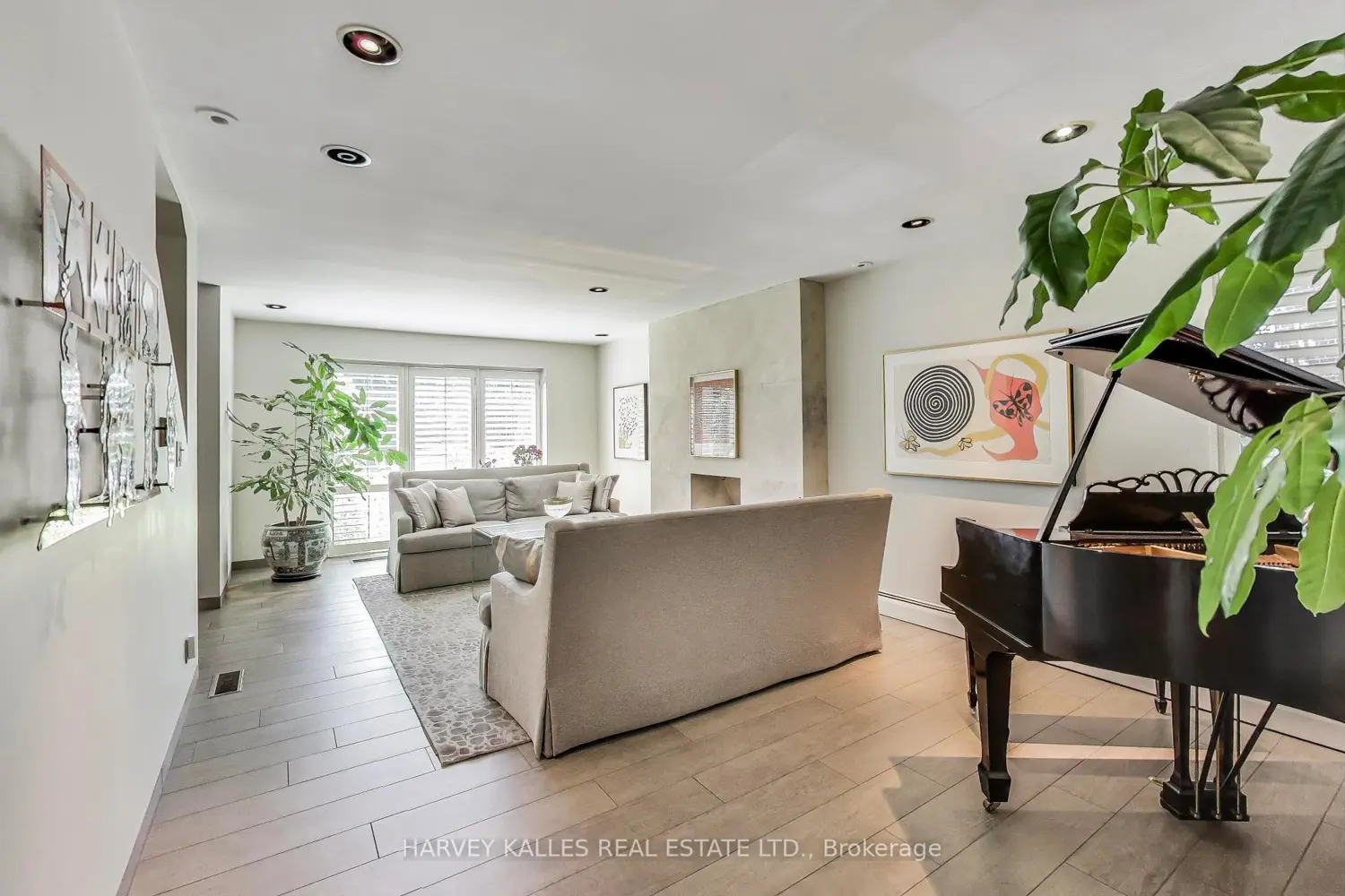 103 Vesta Drive photo 4