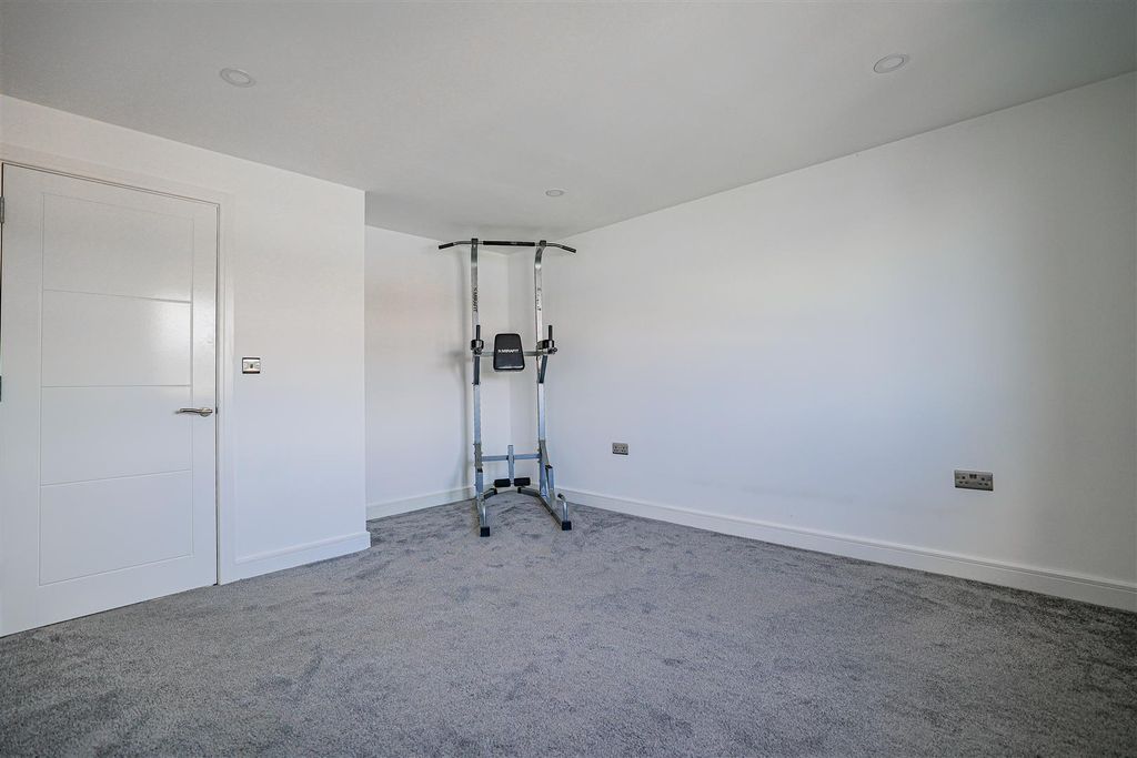 Additional image 20 of 3 bed flat for saleWaterhouse Street, Hemel Hempstead HP1