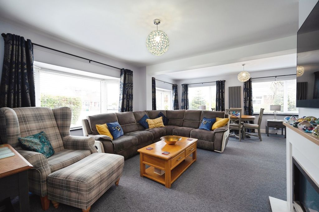 Additional image 3 of 5 bed detached house for saleHavant Road, Hayling Island, Hampshire PO11