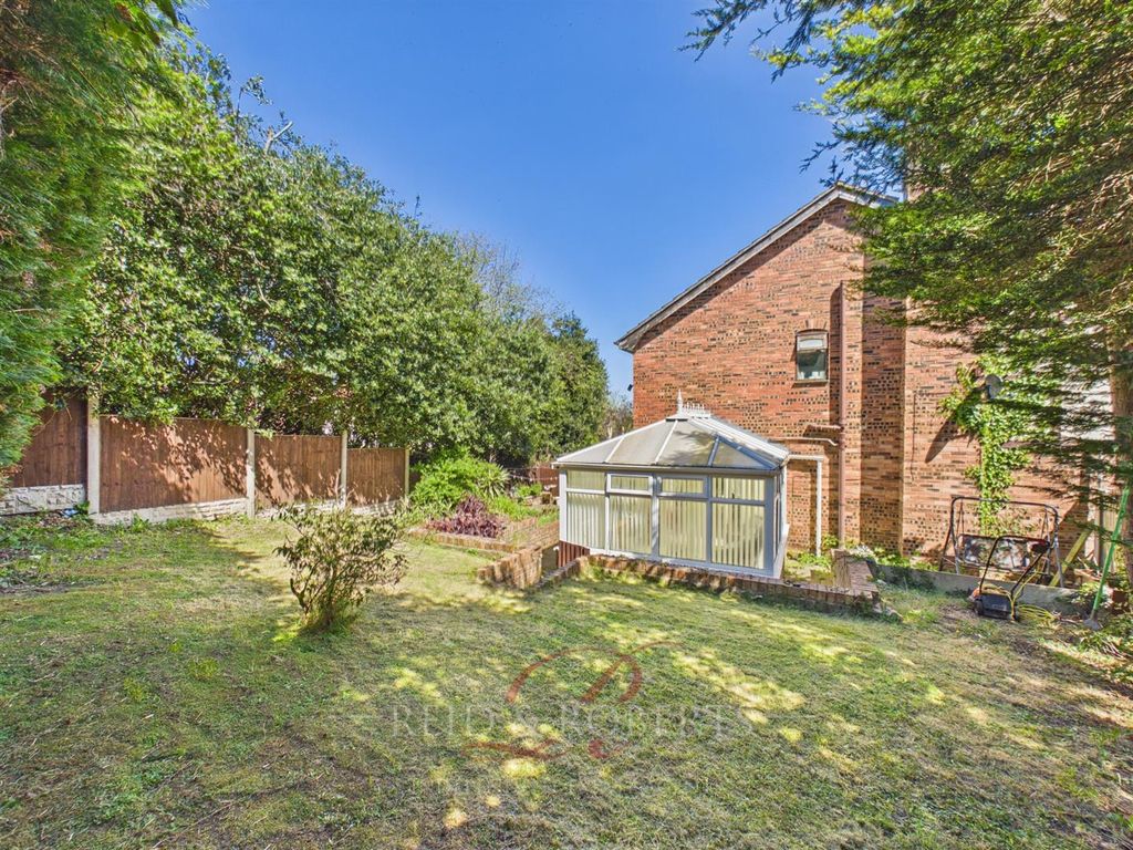 3 bed detached house for saleMaes Y Dyffryn, Greenfield CH8