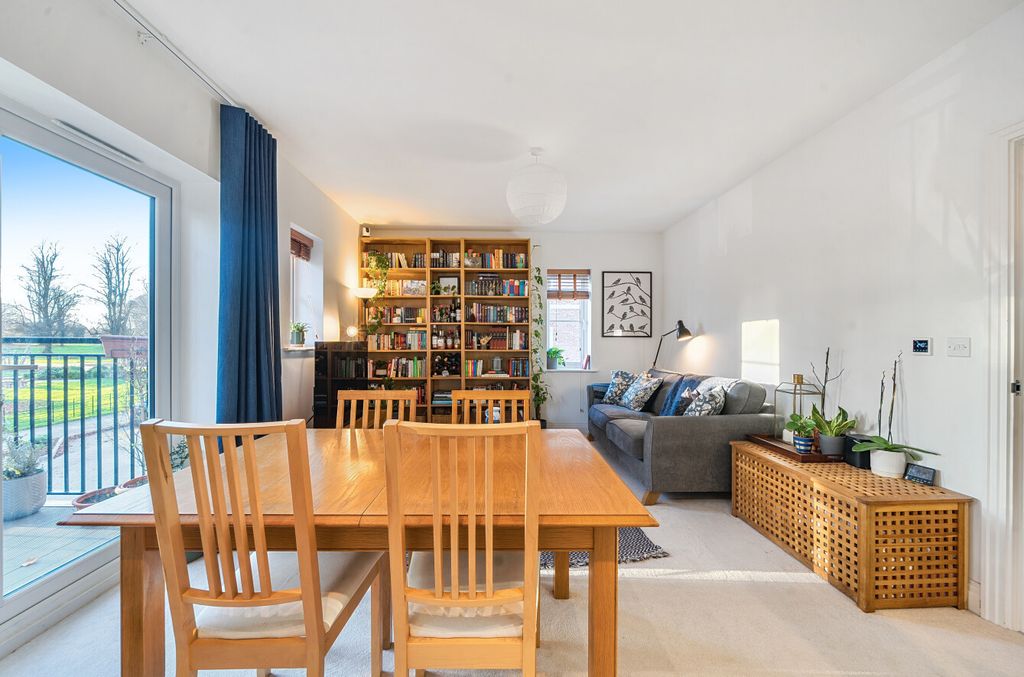 Additional image 11 of 2 bed flat for saleAspen Road, High Wycombe, Buckinghamshire HP10