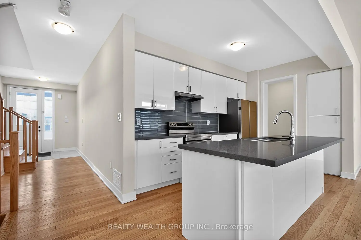 803 Griffin Trail photo 4