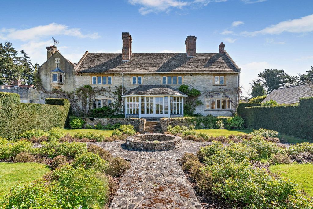 Additional image 26 of 5 bed detached house for saleTower Hill, Horsham, West Sussex RH13