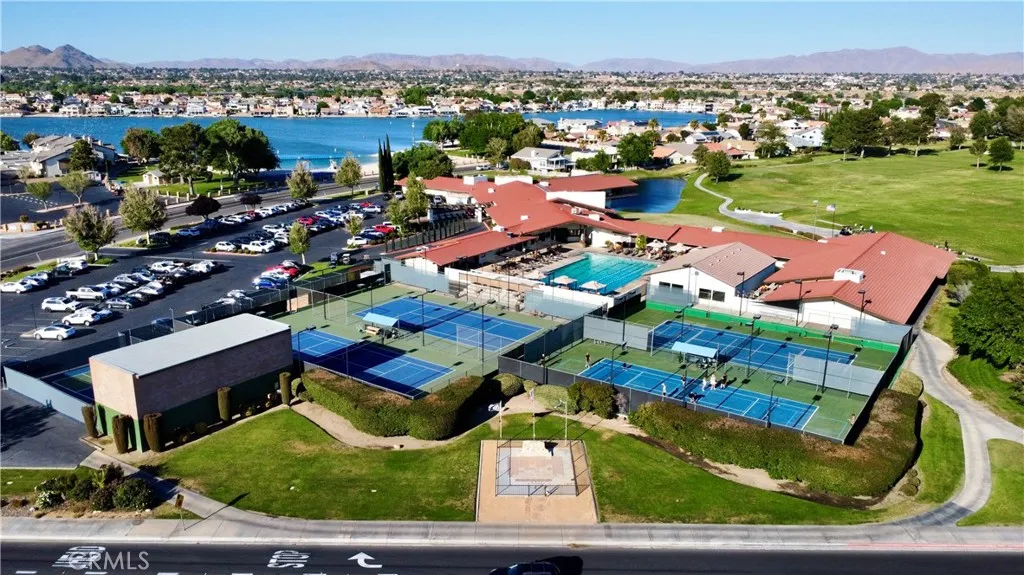 18190 Kalin Ranch Drive, Victorville, CA 92395 photo 5