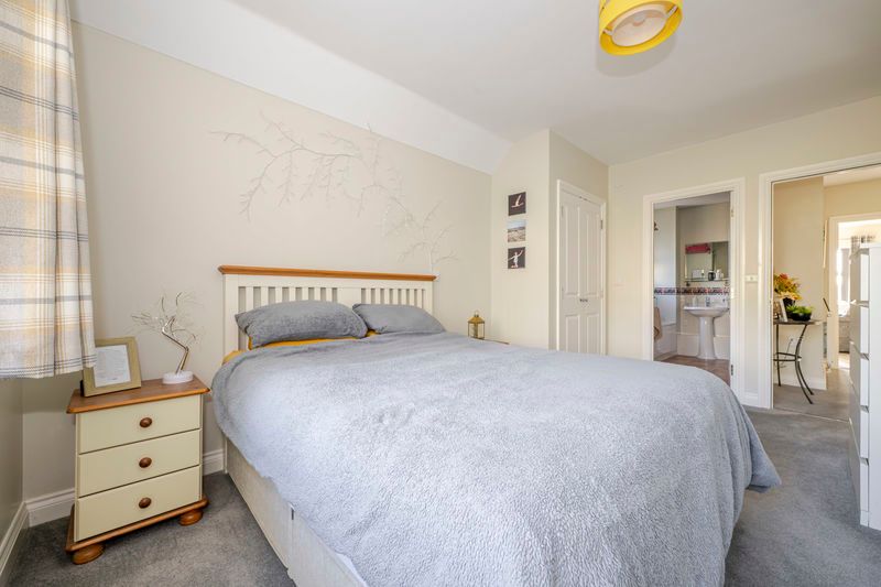 2 bed flat for saleMutton Hall Hill, Heathfield TN21 photo 5