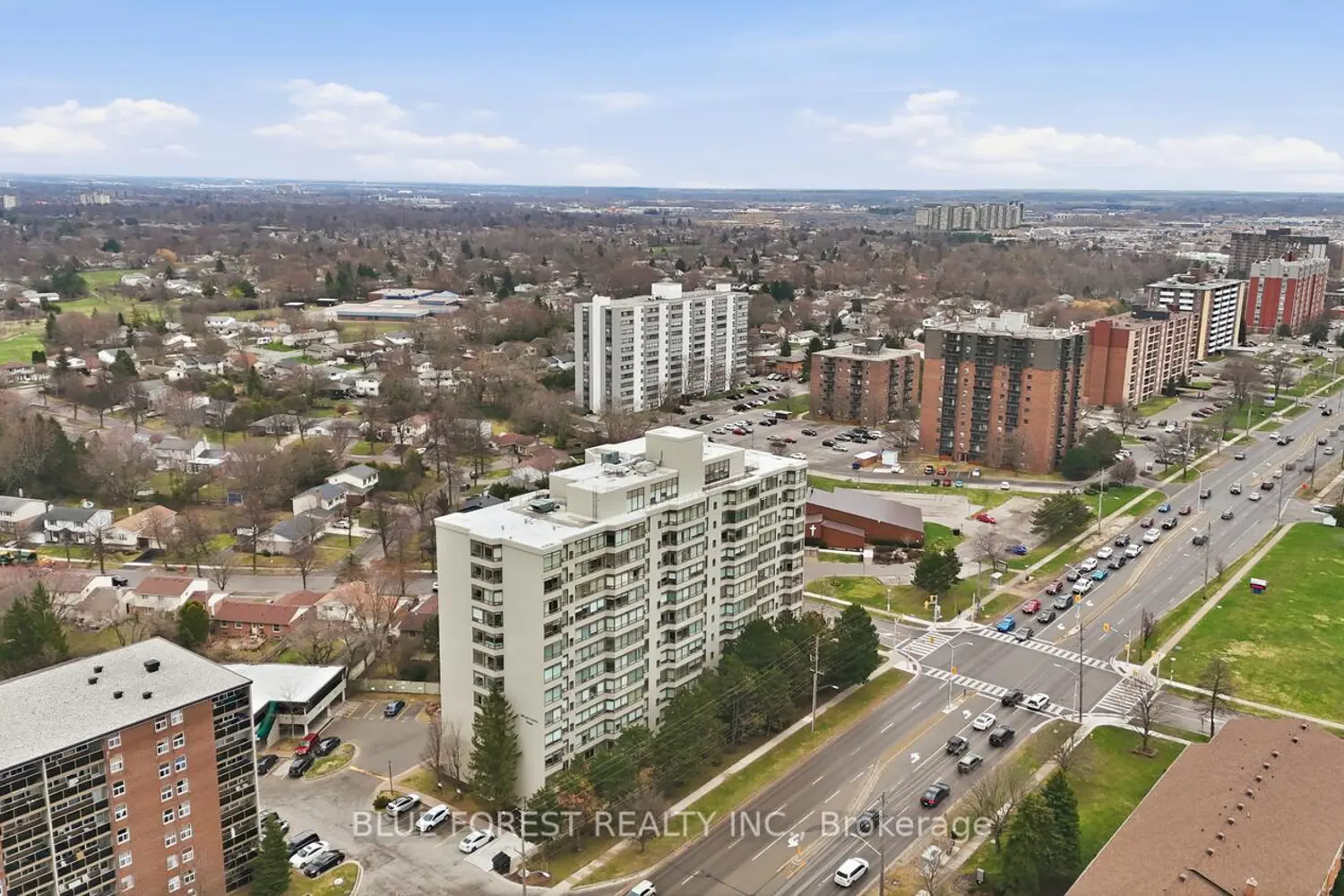 744 Wonderland Road 203 photo 3