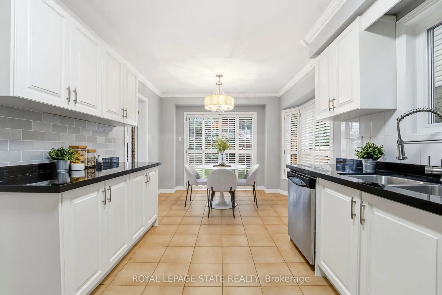 166 Boulding Avenue photo 5