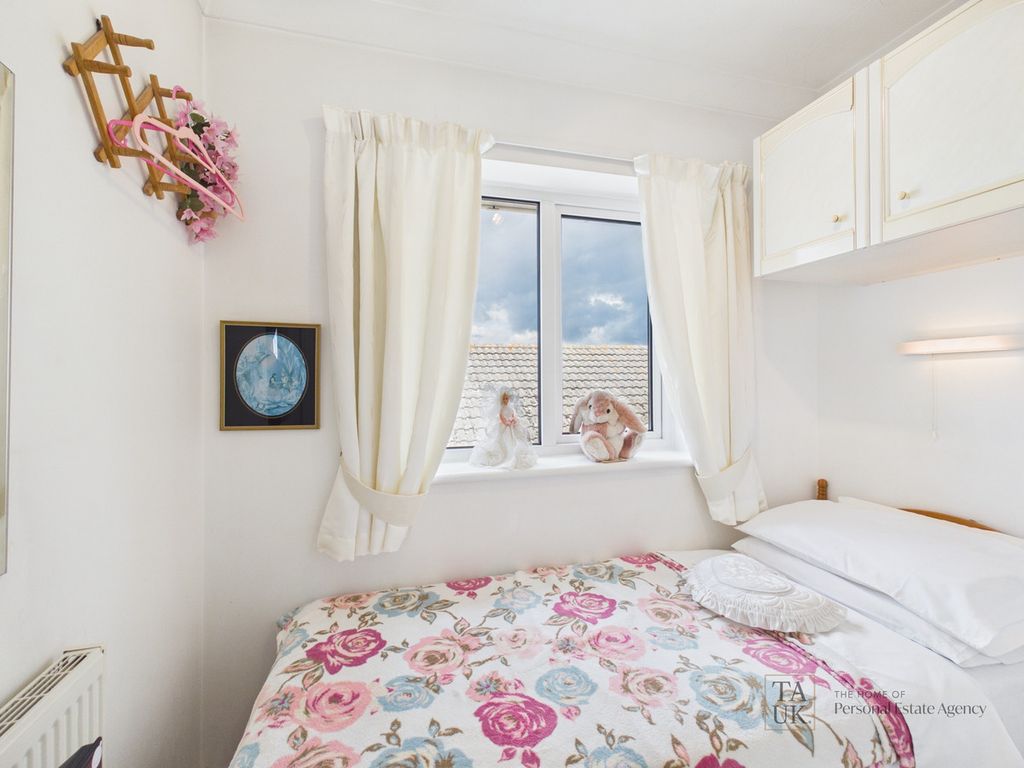 Additional image 38 of 5 bed detached house for saleHavant Road, Hayling Island PO11