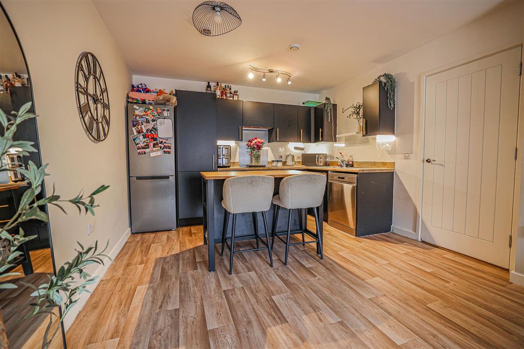 Additional image 5 of 2 bed flat for saleFrogmore Road, Hemel Hempstead HP3