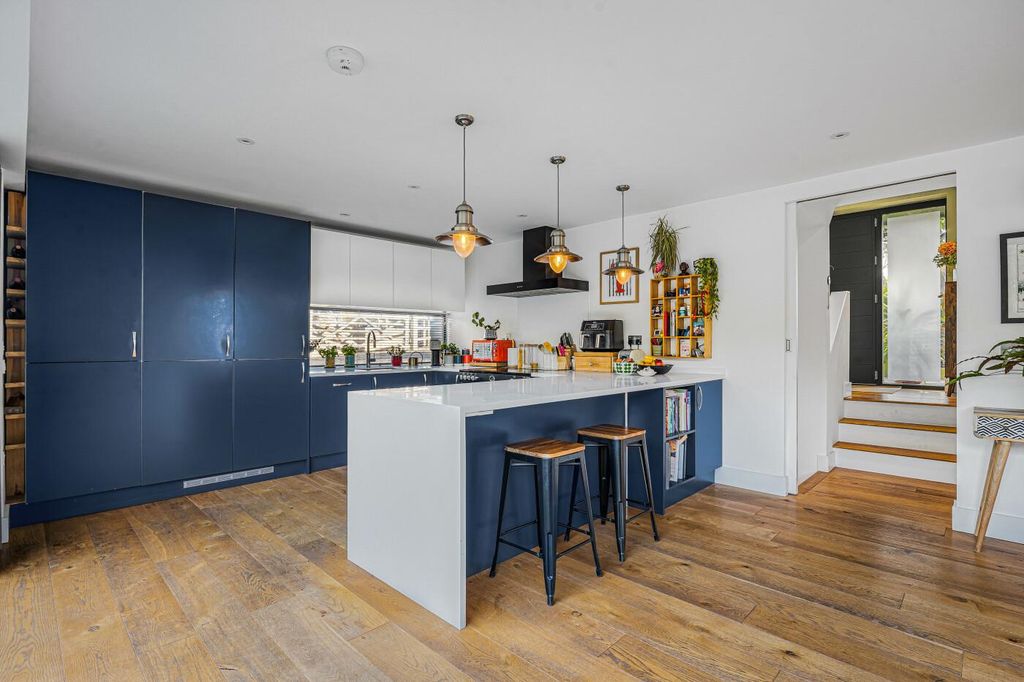 Additional image 11 of 5 bed detached house for saleGreys Road, Henley-On-Thames RG9