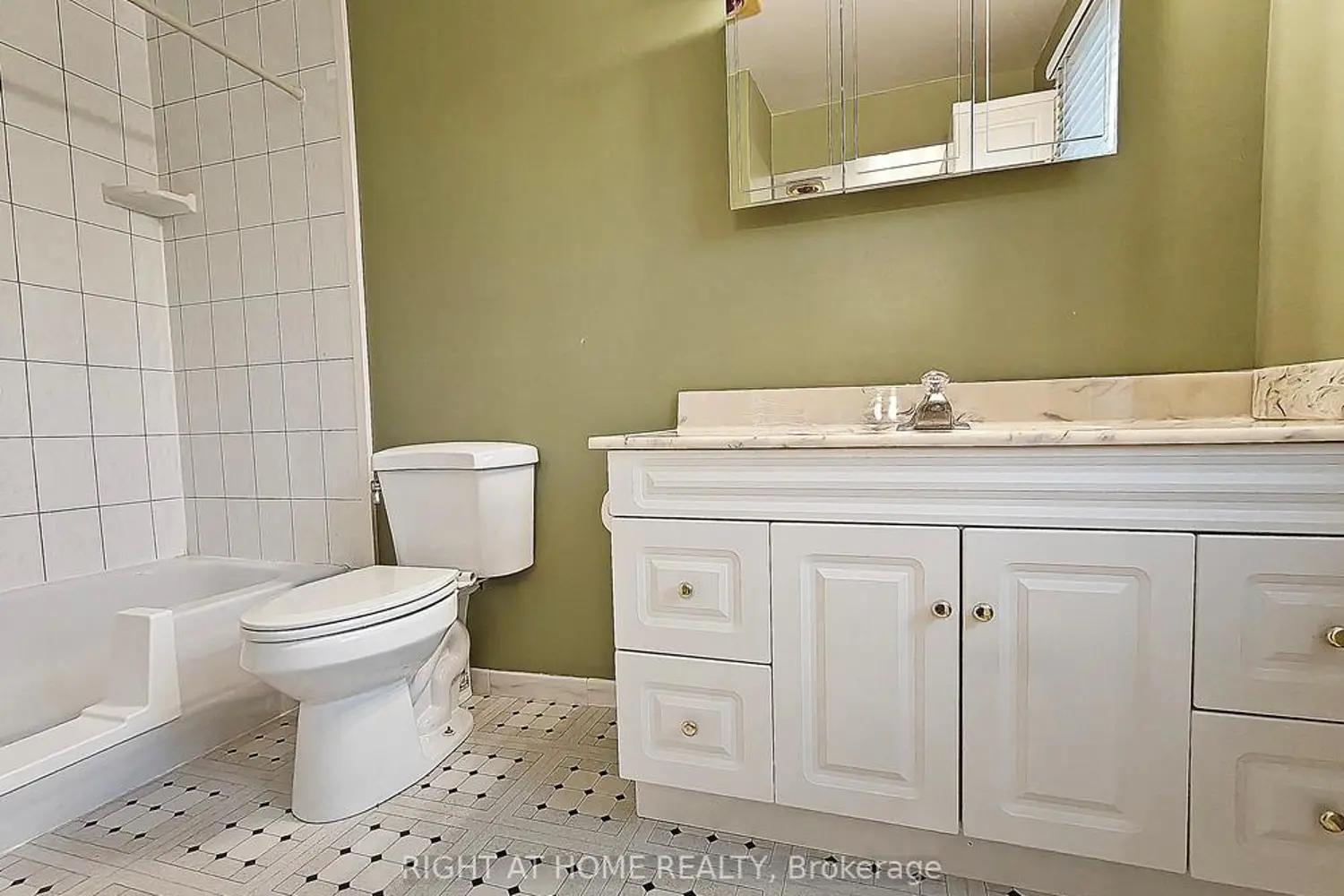 15 Brimwood Boulevard 61 photo 5