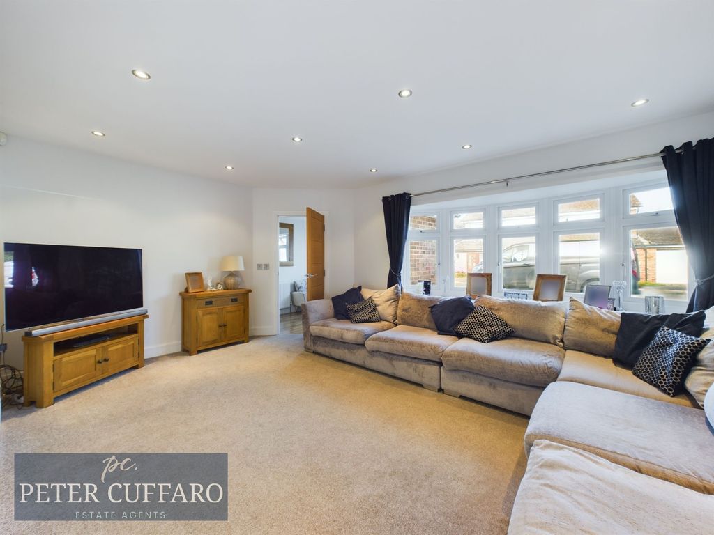 Additional image 2 of 5 bed semi-detached house for saleDanemead, Hoddesdon EN11