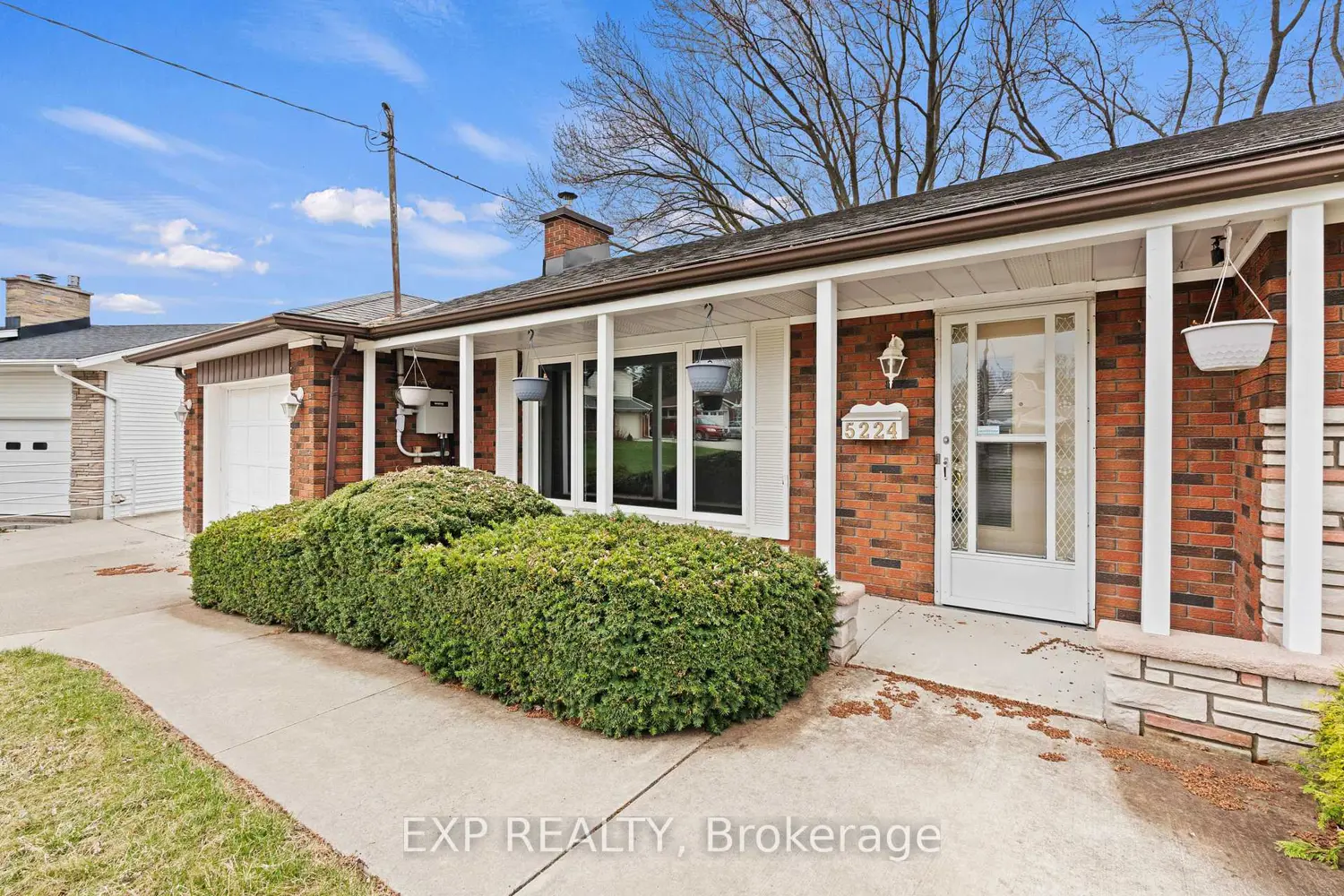 5224 Timothy Crescent photo 2