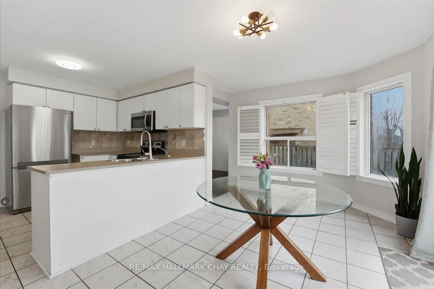 102 Esther Drive photo 5