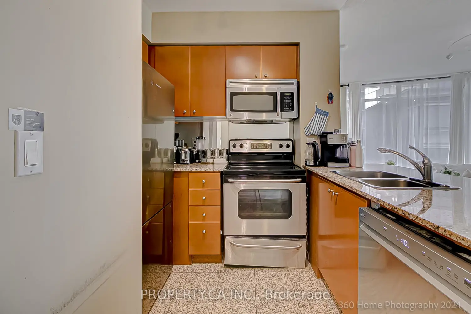 Additional image 8 of 8 Scollard Street 702