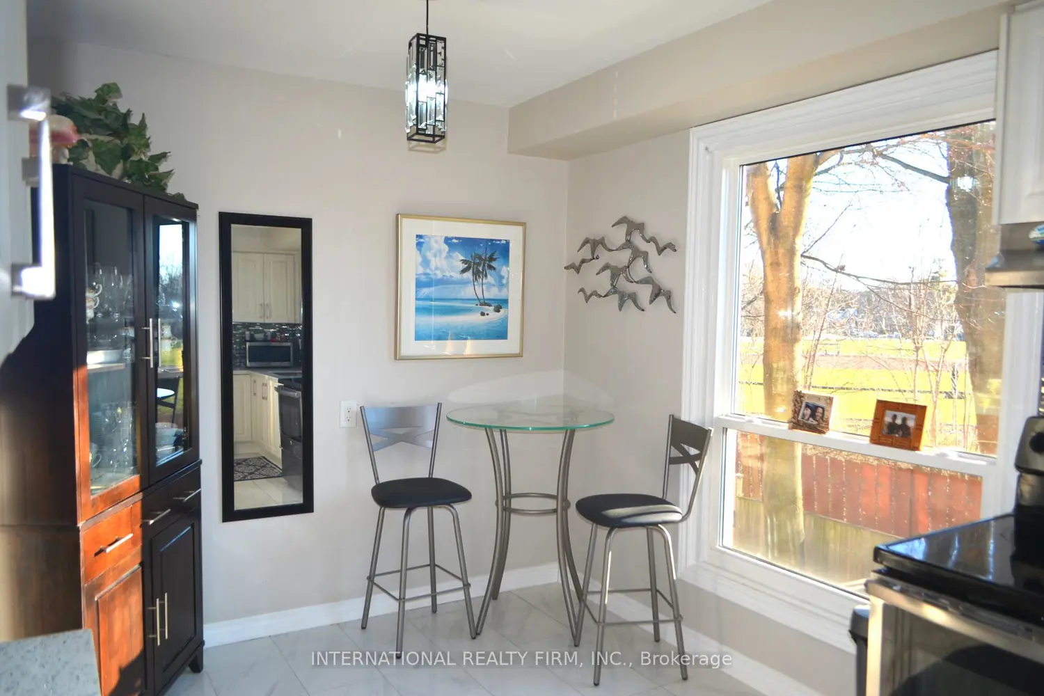 222 Pearson Street 15 photo 4