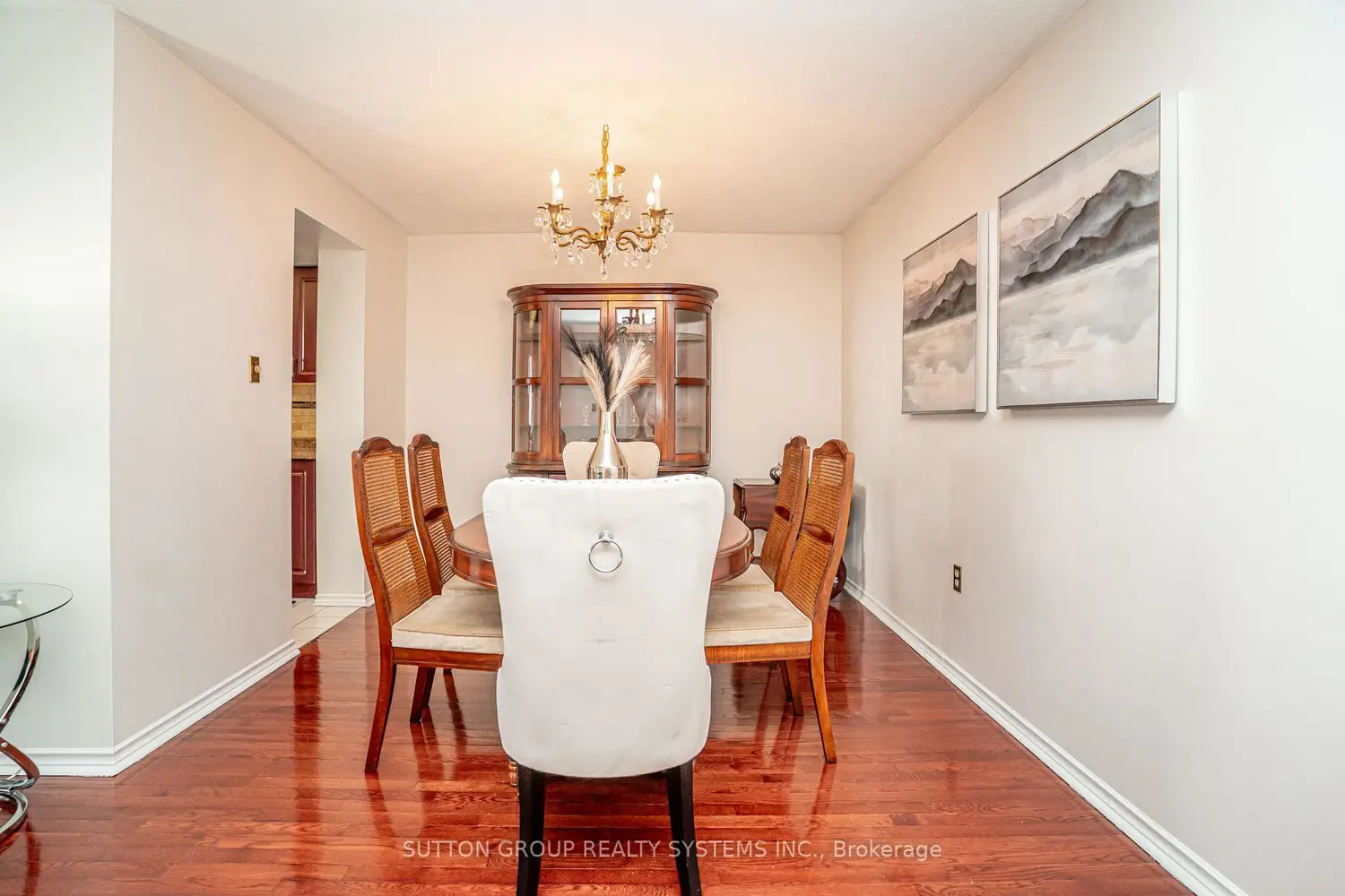 20 Cherrytree Drive 802