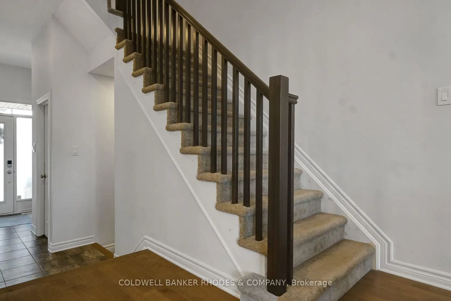 862 Chipping Circle photo 2
