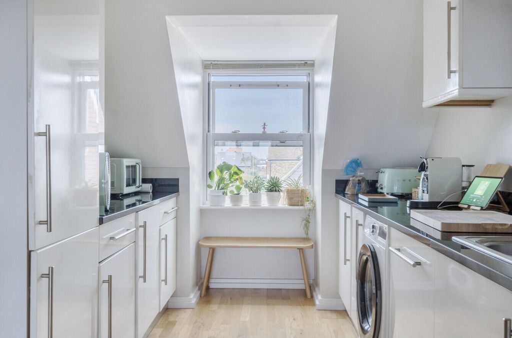 Additional image 6 of 2 bed flat for saleRidgeway Cliff, Herne Bay CT6