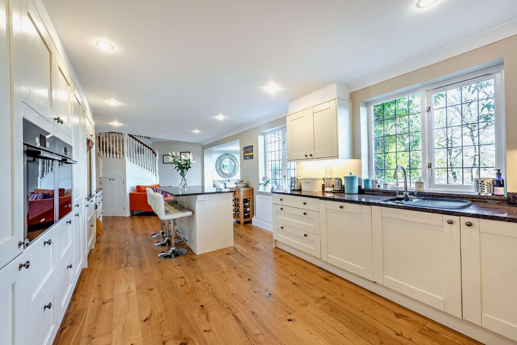 Additional image 7 of 5 bed detached house for saleFarnham Lane, Haslemere, Surrey GU27