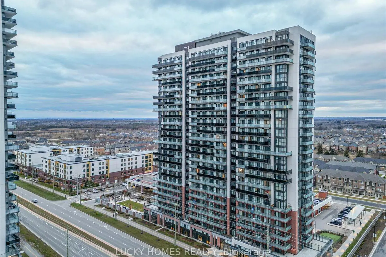 2550 Simcoe Street 317